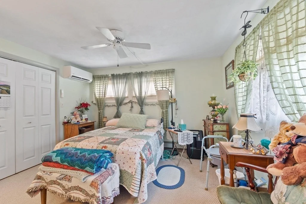 Photo of 40 Ruthellen Road