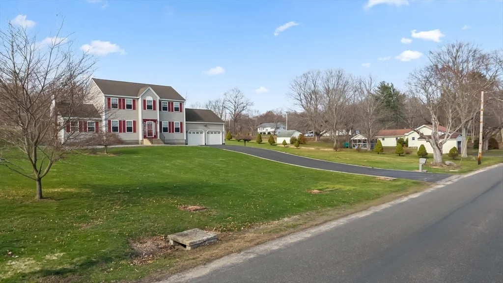 Photo of 30 Old West Warren Rd