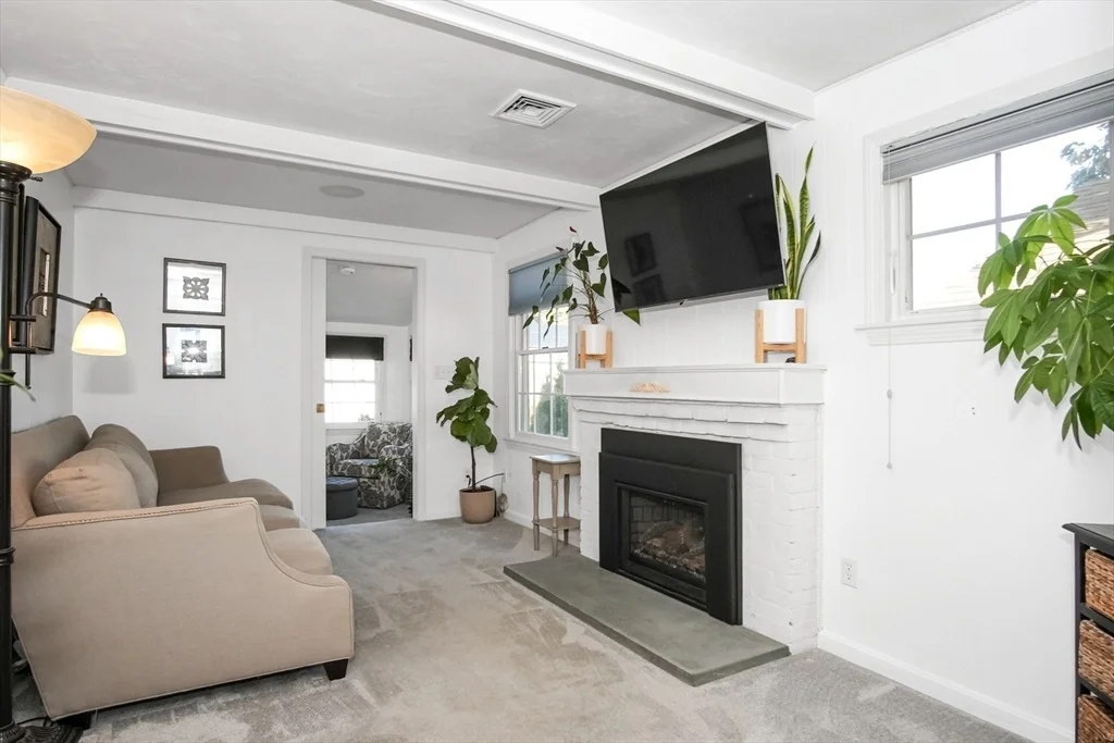 Photo of 77 Circuit Ave