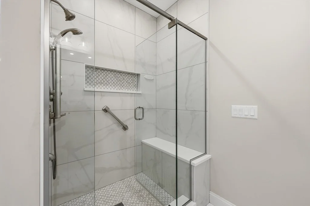 Photo of 28 Sycamore Cir