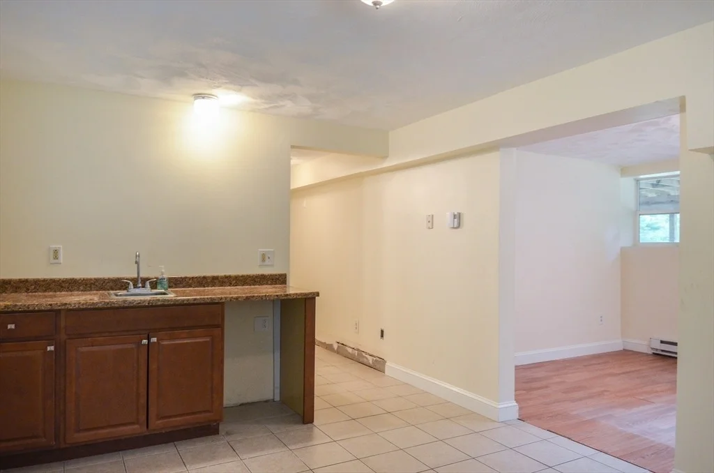 Photo of 169 Lyman Rd