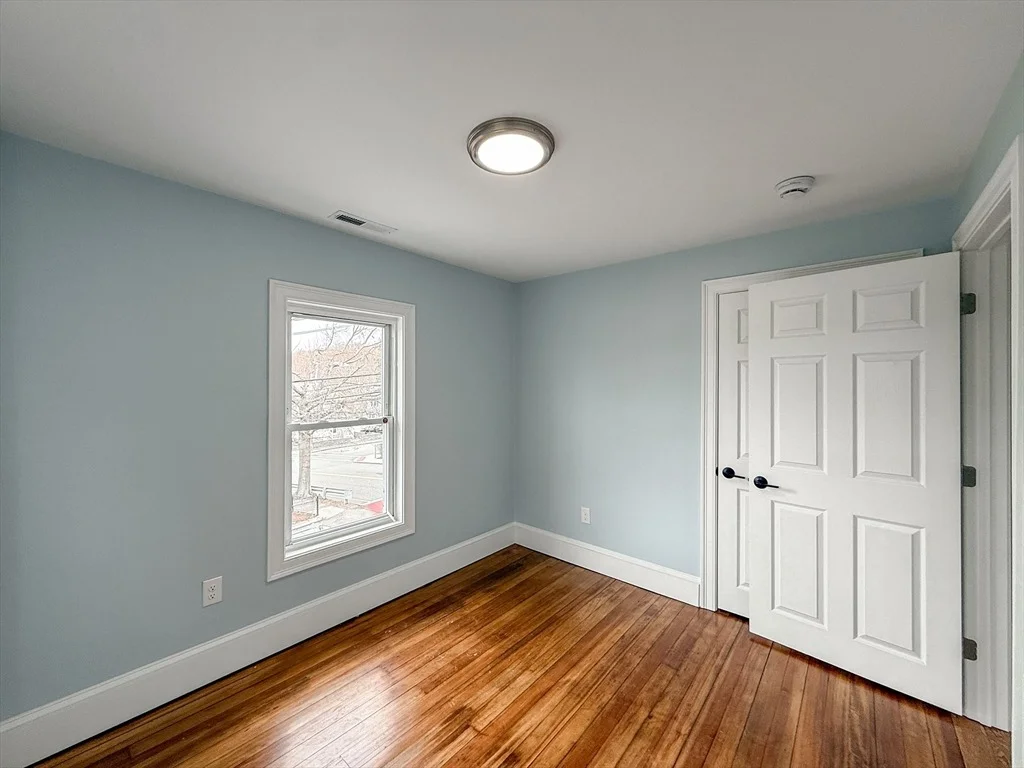 Photo of 463 Central St