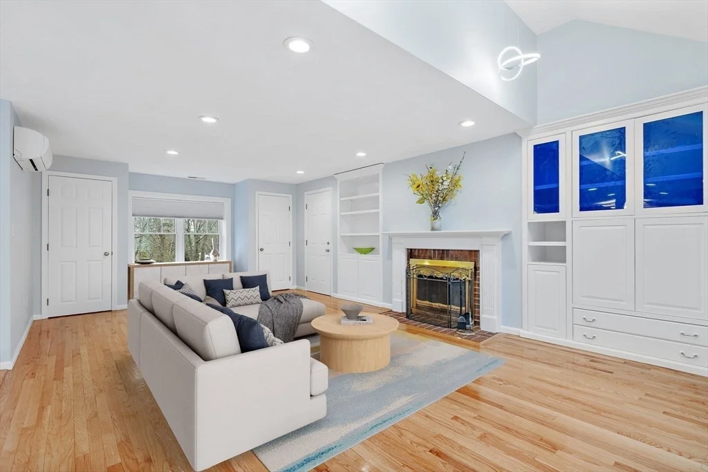 Photo of 39 Desimone Drive