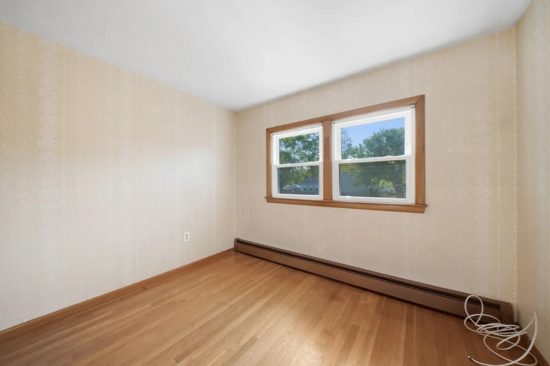 Photo of 44 Memorial Dr