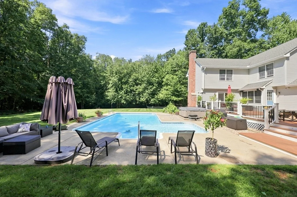 Photo of 7 Deer Run Dr