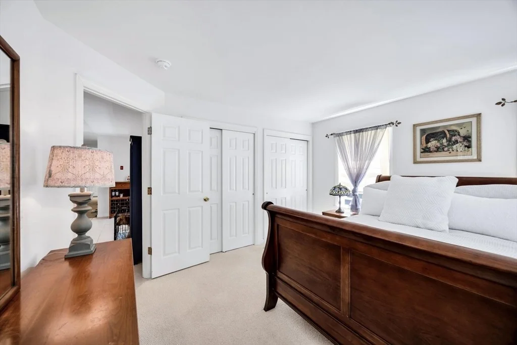 Photo of 49 Thousand Oaks Dr