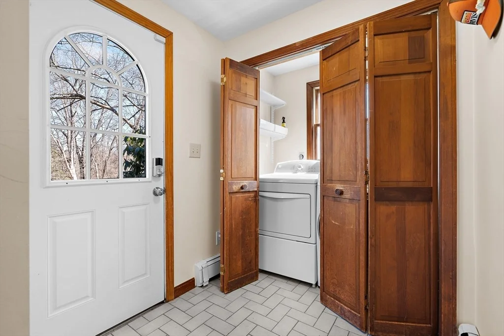 Photo of 212 Taylor Rd