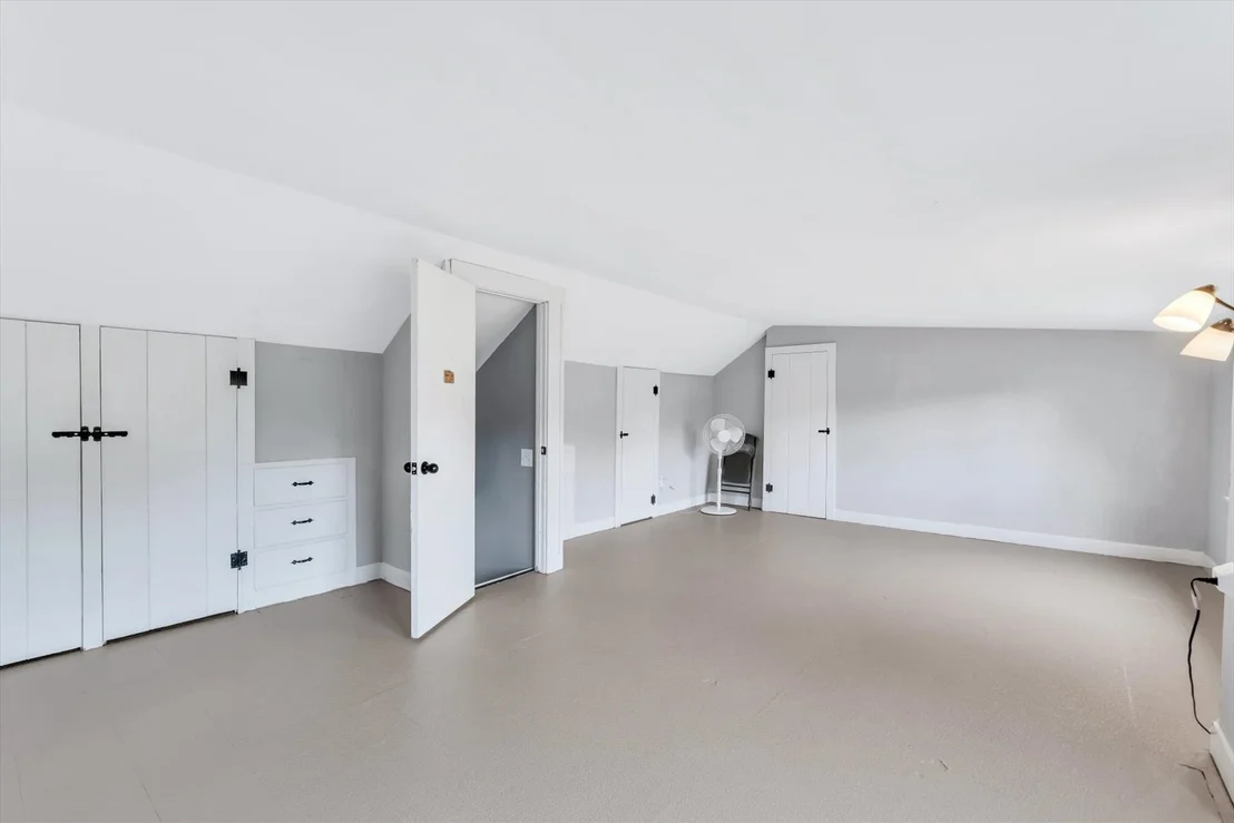 Photo of 7 Queens Bay Ln