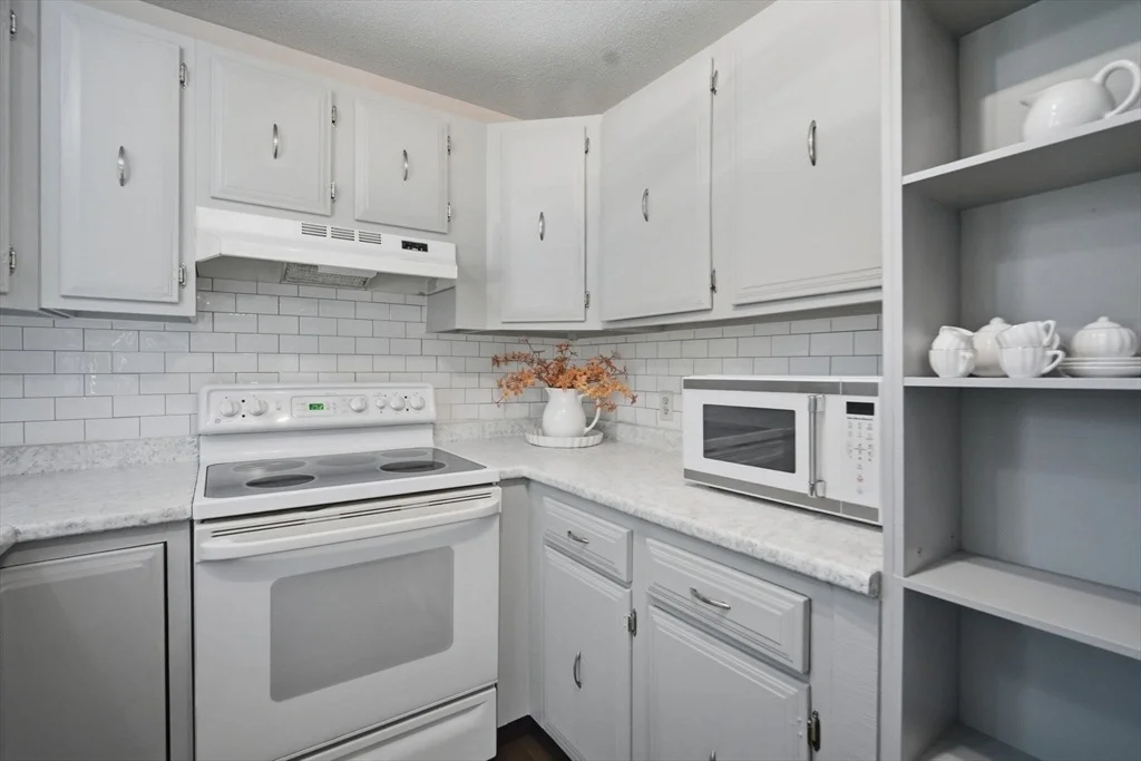 Photo of 563 Pochassic Rd.