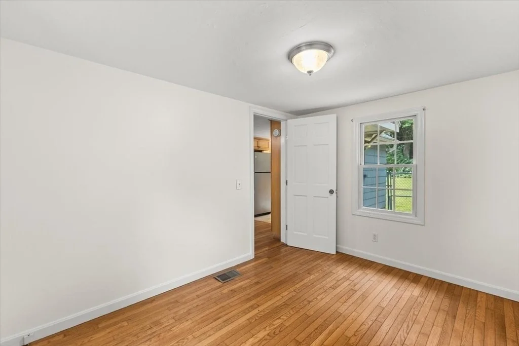Photo of 83 River Rd