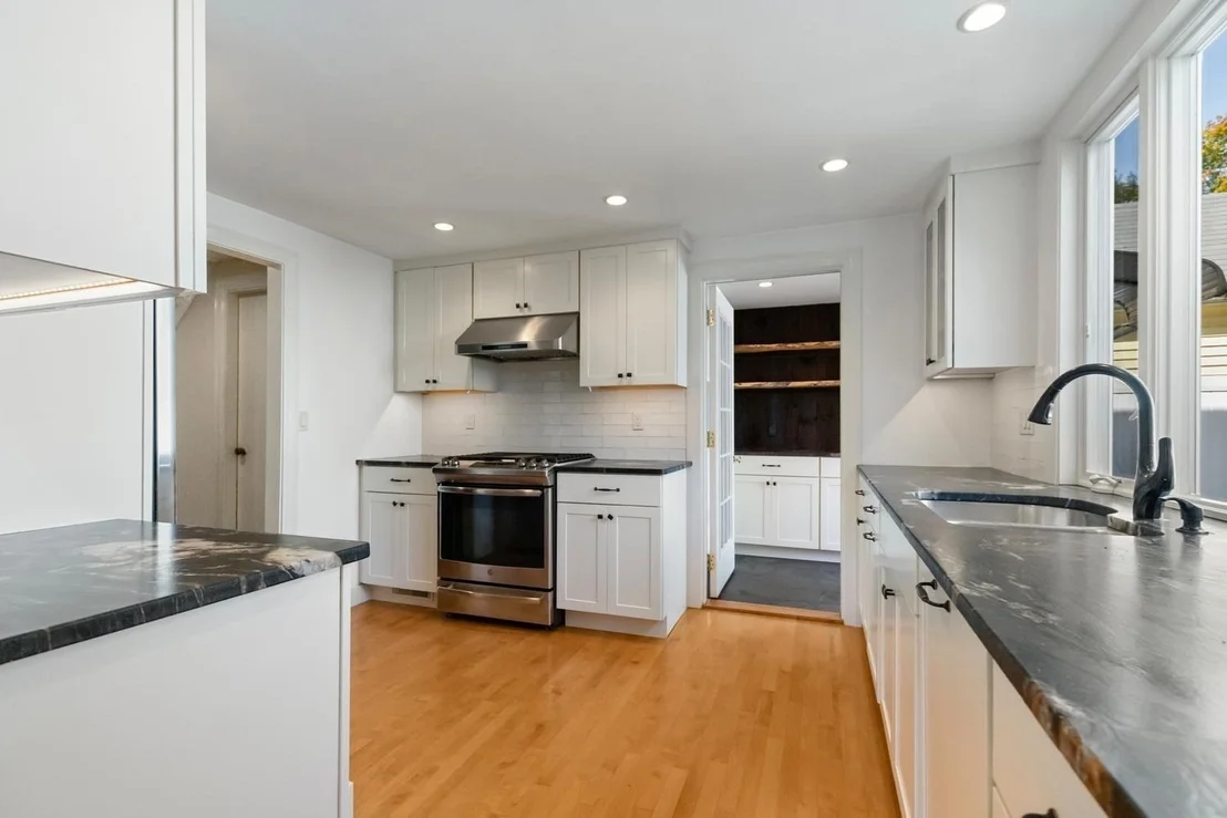 Photo of 6 6th Street