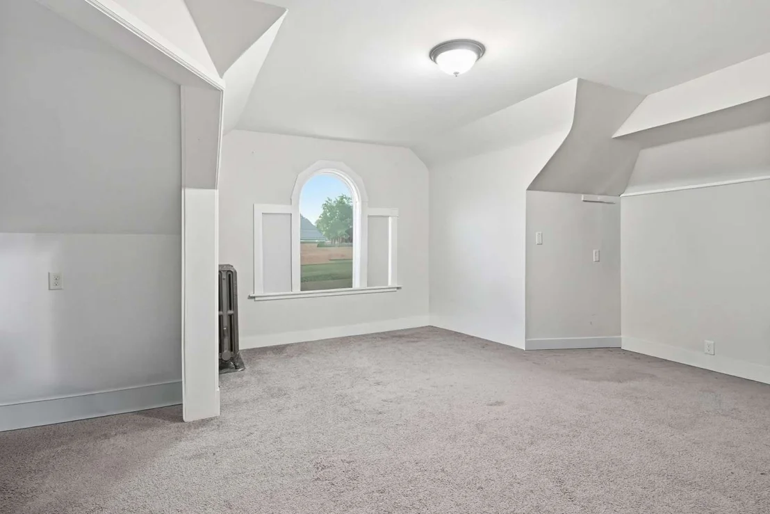 Photo of 30 Beechwood Ave