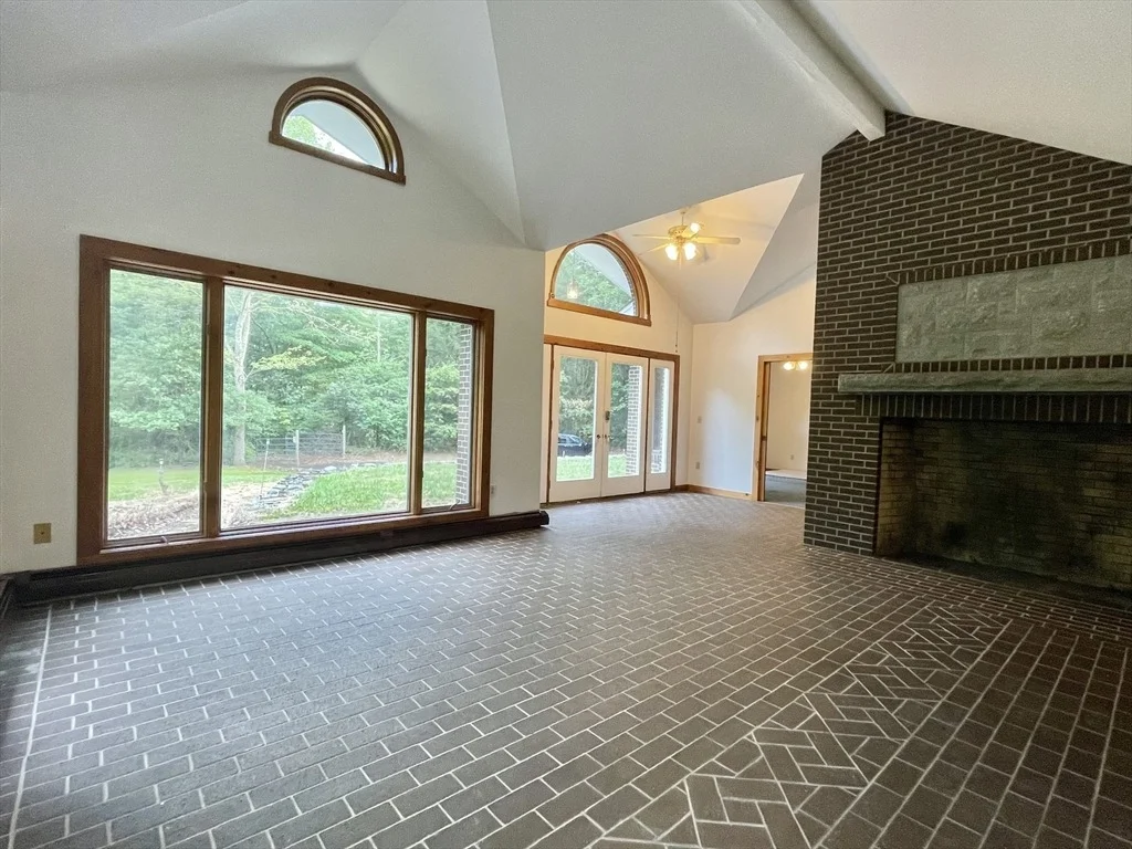 Photo of 697 Lower Rd