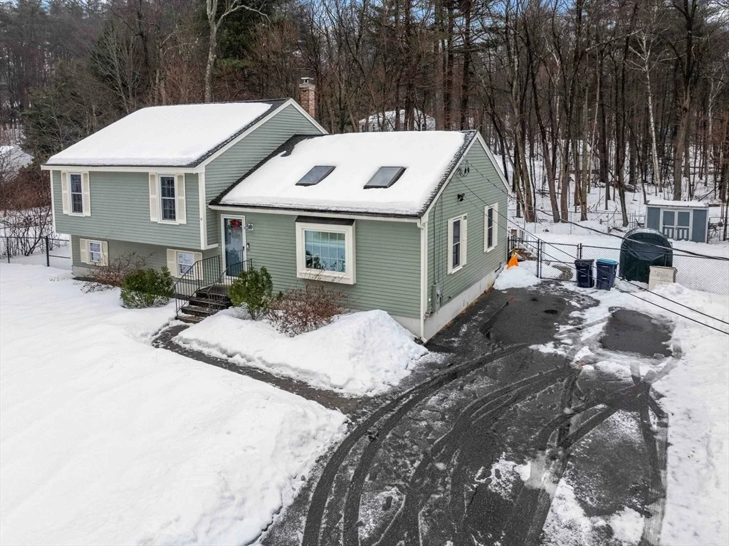 Photo of 33 Clinton Rd