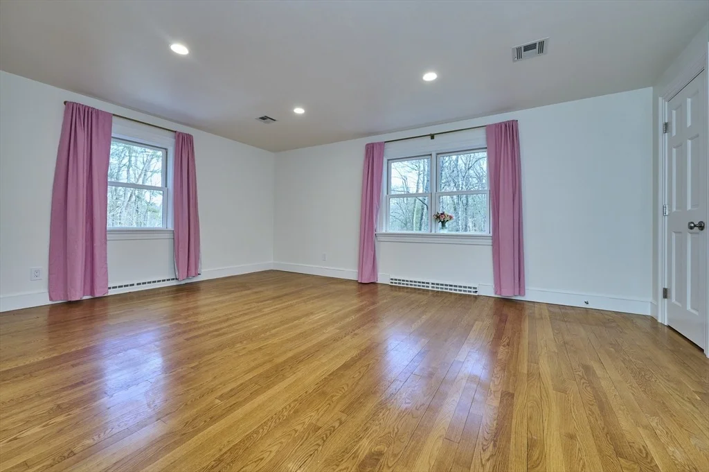 Photo of 42 Troutbrook Road