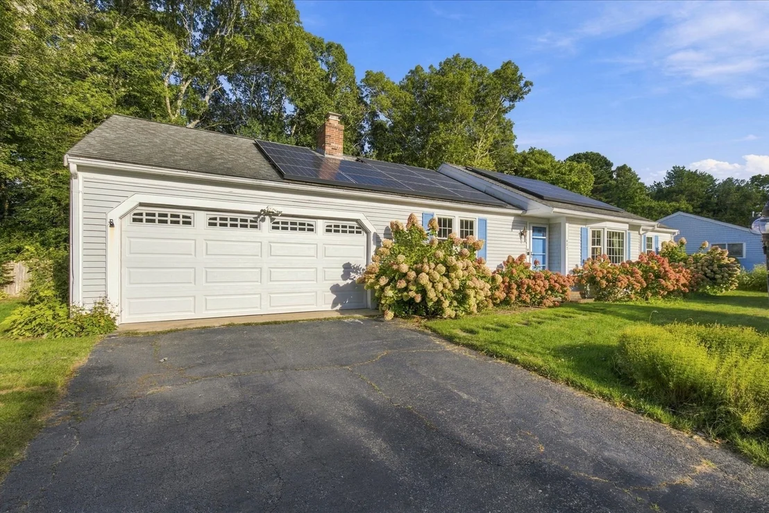 Photo of 402 Prince Hinckley Rd