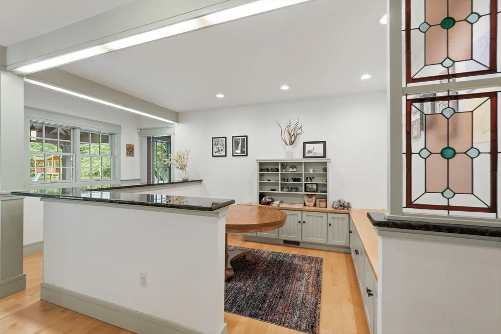 Photo of 18 Eveningstar Dr