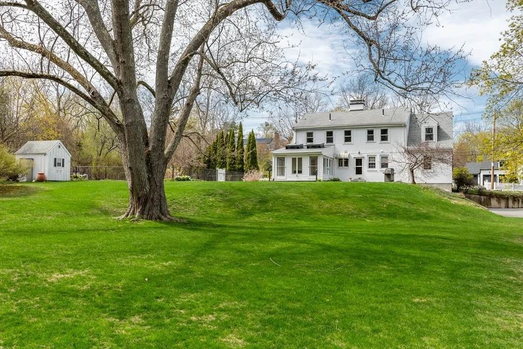 Photo of 431 Clapboardtree Street