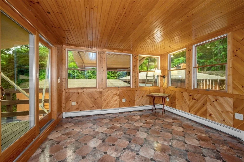 Photo of 160 Forest St