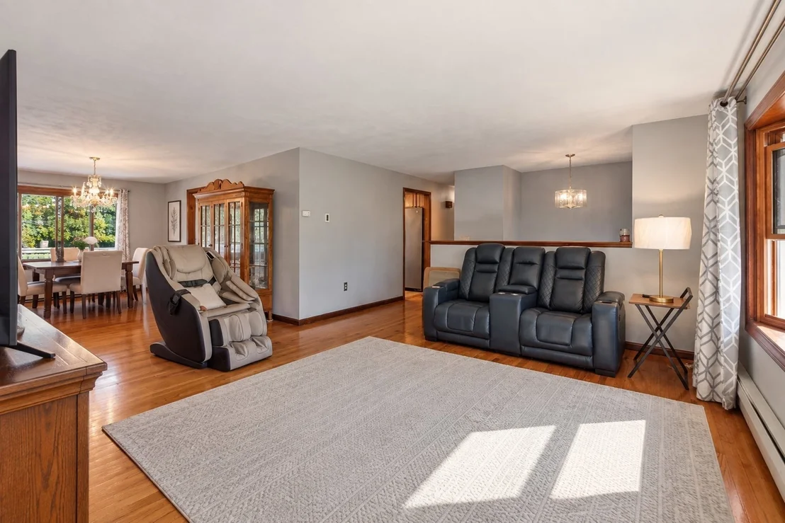 Photo of 2 Apple Tree Dr