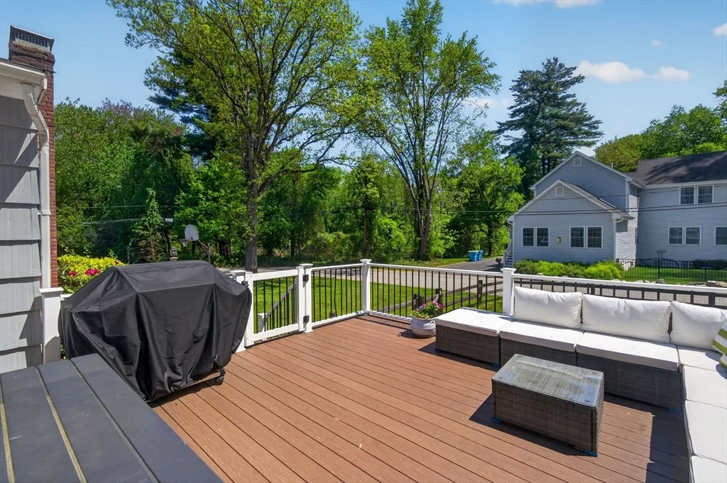 Photo of 60 Riverview Cir