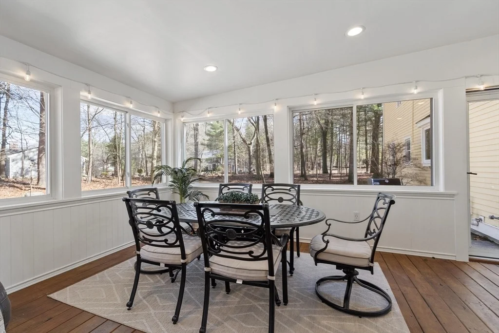 Photo of 1 Carlton Dr