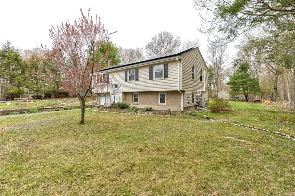 Photo of 4 Park Dr