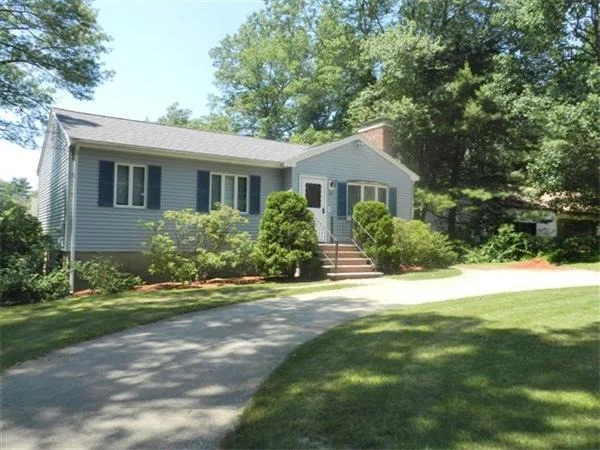 Photo of 10 Dadant Drive