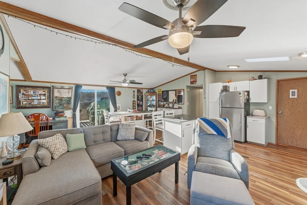 Photo of 10 Lear Dr