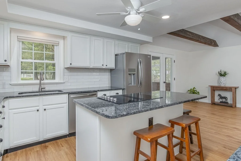 Photo of 118 Lawrence St