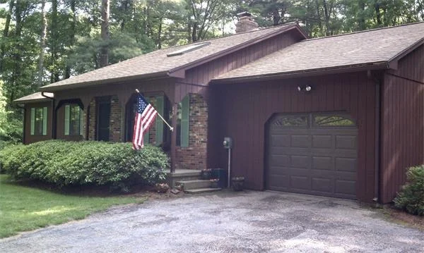 Photo of 85 N Plain Road