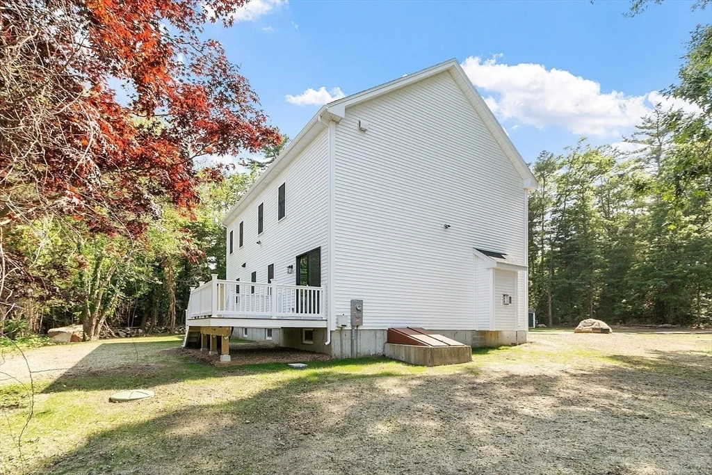 Photo of 383 Delano Rd