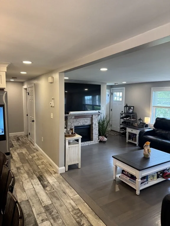 Photo of 31 Mckenney Cir