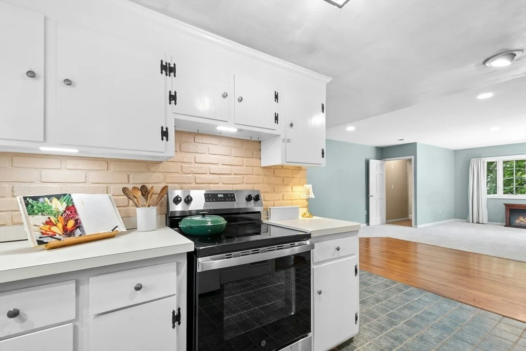 Photo of 171 Lawson Rd.