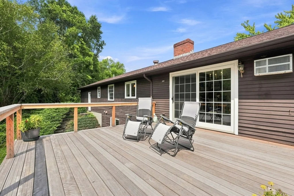 Photo of 261 Bay Road