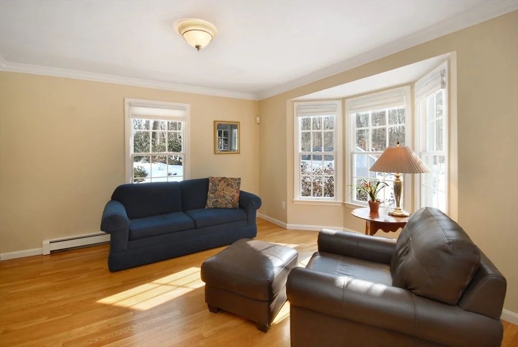 Photo of 7 Carriage Ln