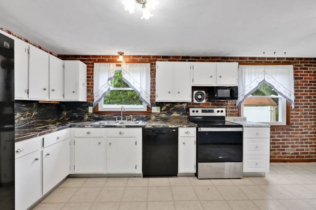 Photo of 49 Bamforth Rd