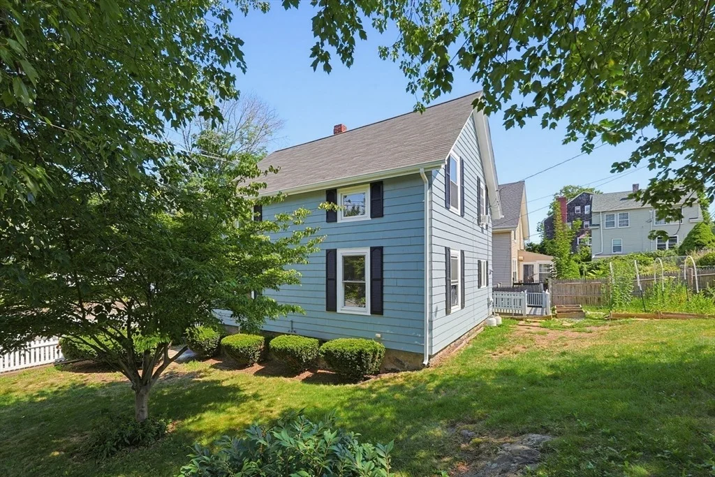 Photo of 210 Pleasant Street