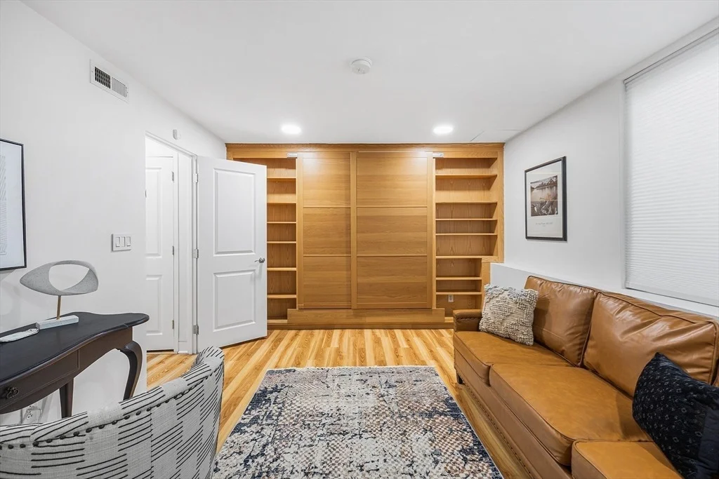 Photo of 16 Ellery Square