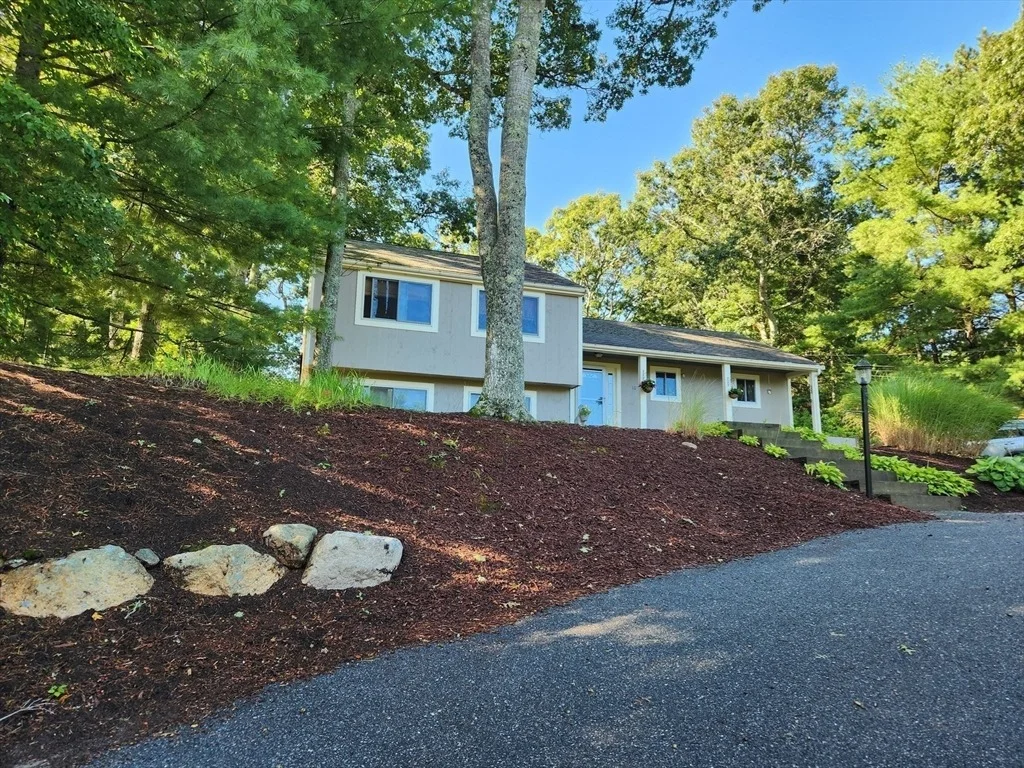 Photo of 10 Howard Ave