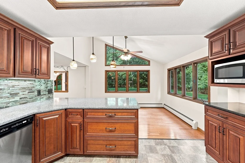 Photo of 291 Pochassic Road