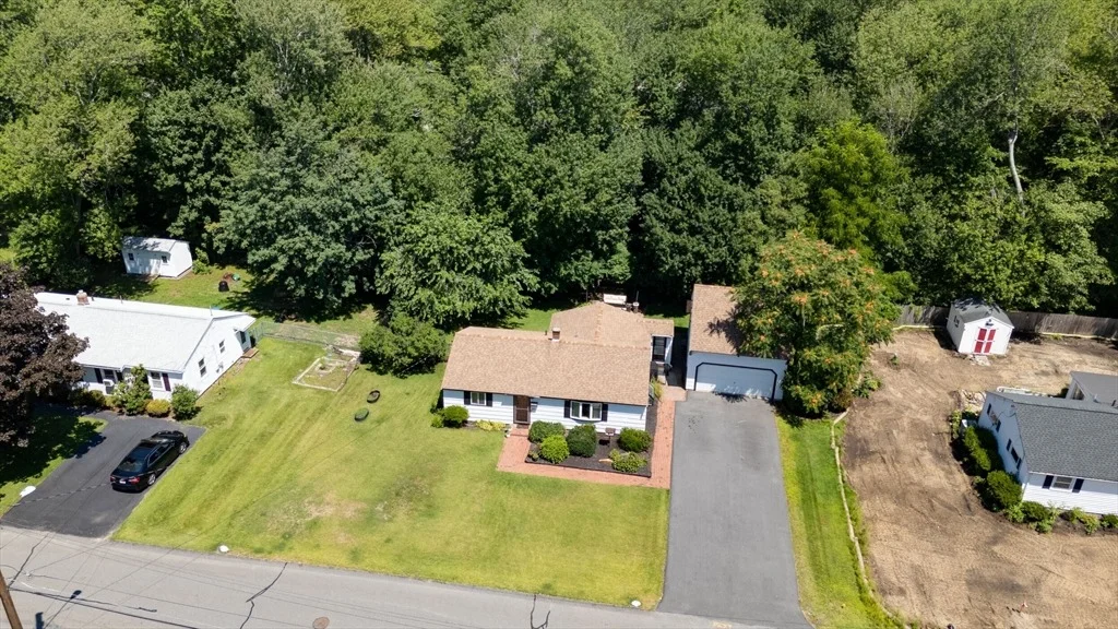 Photo of 20 Ledgewood Dr