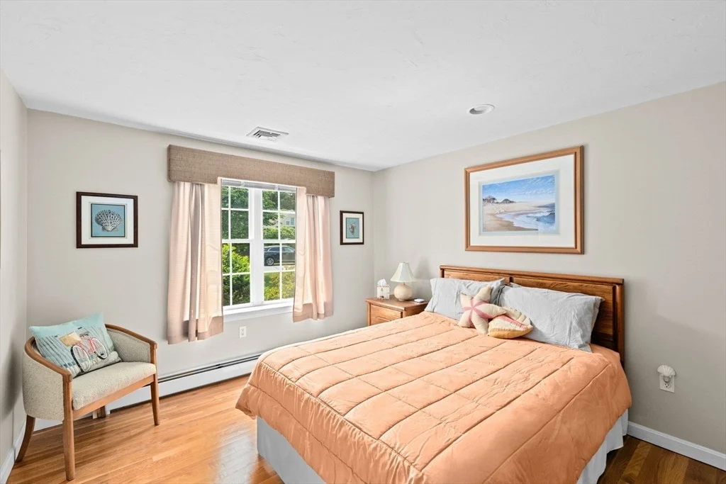Photo of 11 Quashnet Woods Drive