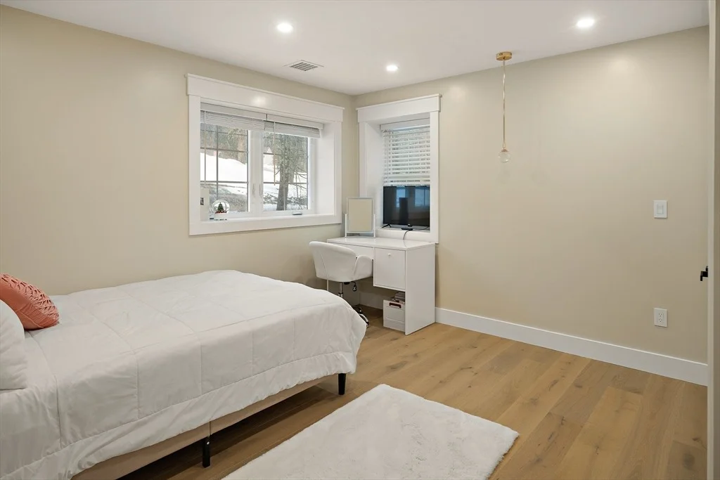 Photo of 355 Maynard Rd