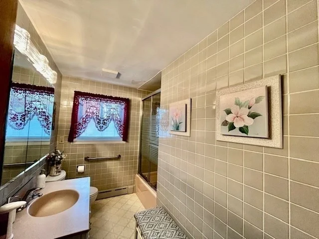 Photo of 566 Mckinstry Ave