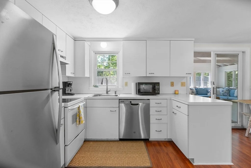 Photo of 157 Wading Place Rd