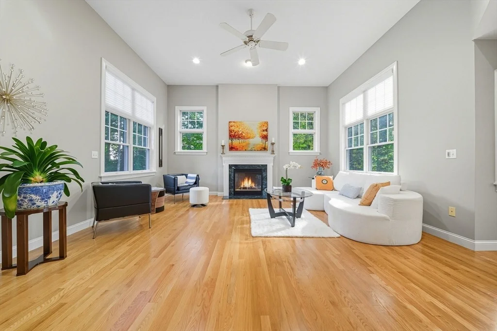 Photo of 6 Bittersweet Ln