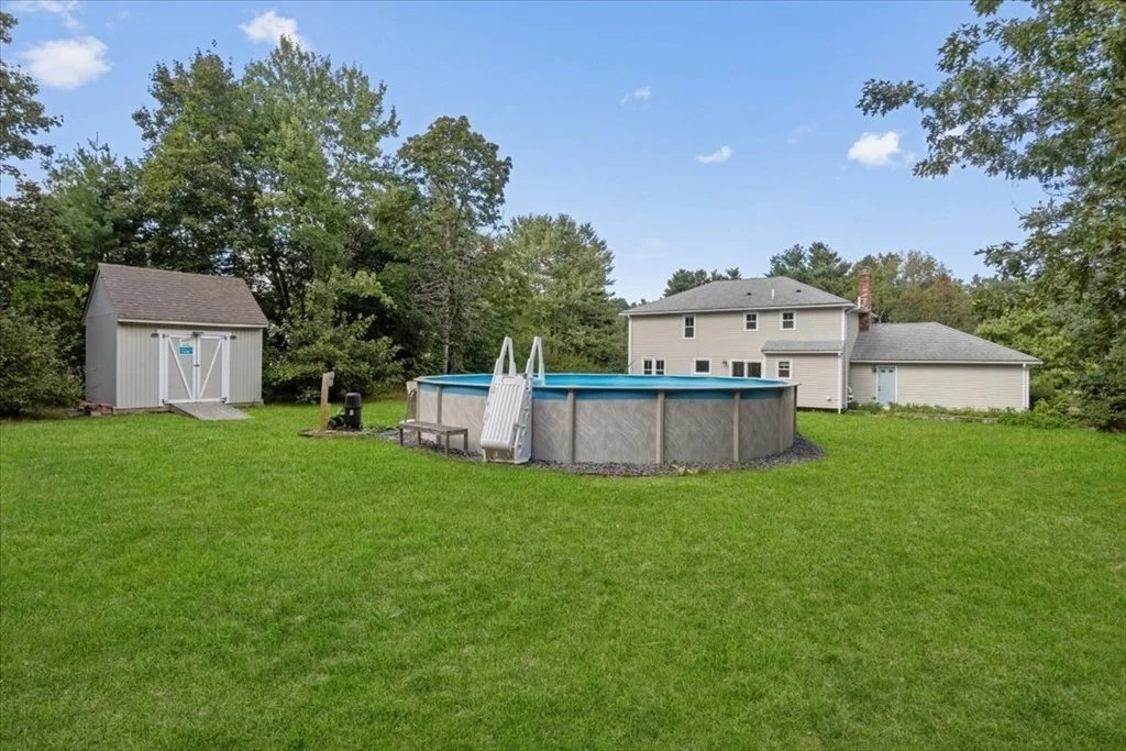Photo of 33 Barnstable Rd