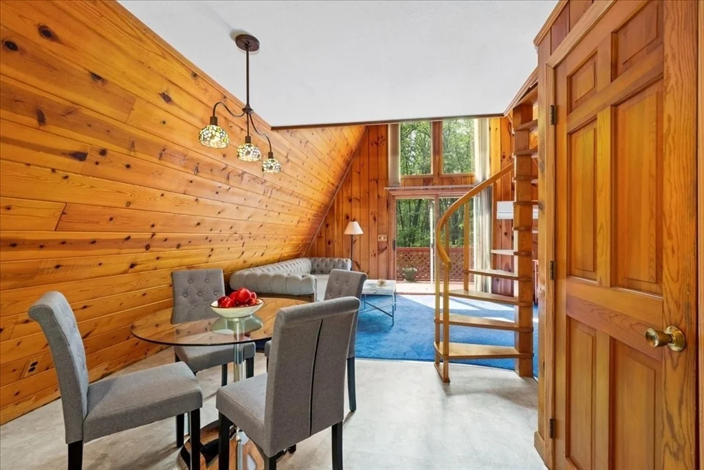 Photo of 245 Sutton Rd