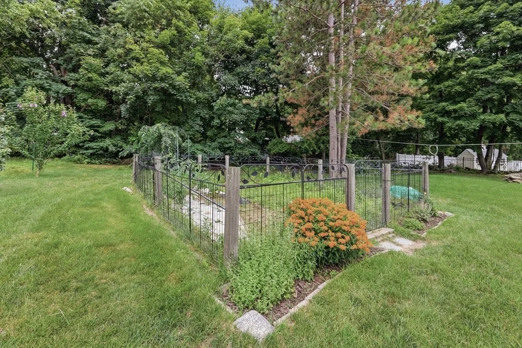 Photo of 219 Maple Avenue